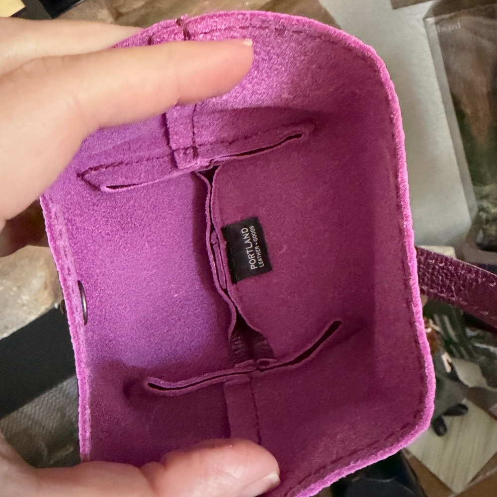 Portland Leather goods ultraviolet howler pouch - Picture 3 of 3